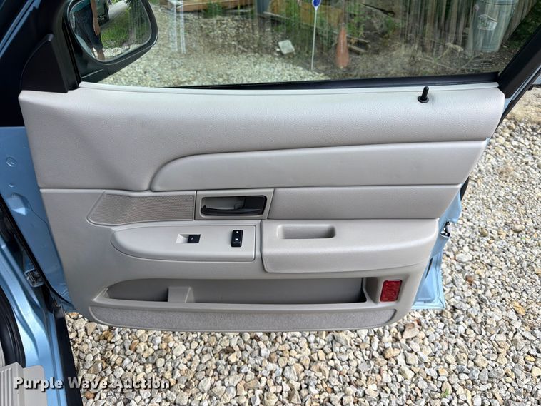 image for item DQ7826 2011 Ford Crown Victoria 