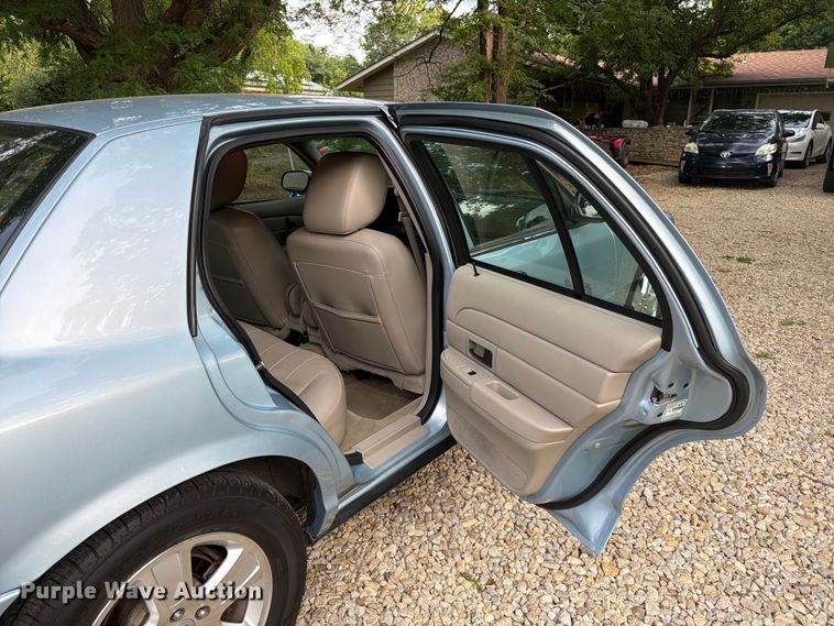 image for item DQ7826 2011 Ford Crown Victoria 