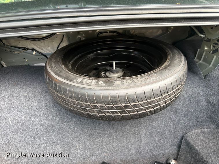 image for item DQ7826 2011 Ford Crown Victoria 