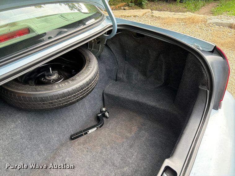 image for item DQ7826 2011 Ford Crown Victoria 