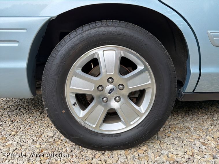 image for item DQ7826 2011 Ford Crown Victoria 
