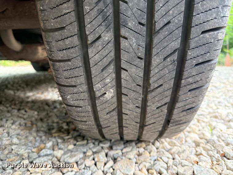 image for item DQ7826 2011 Ford Crown Victoria 