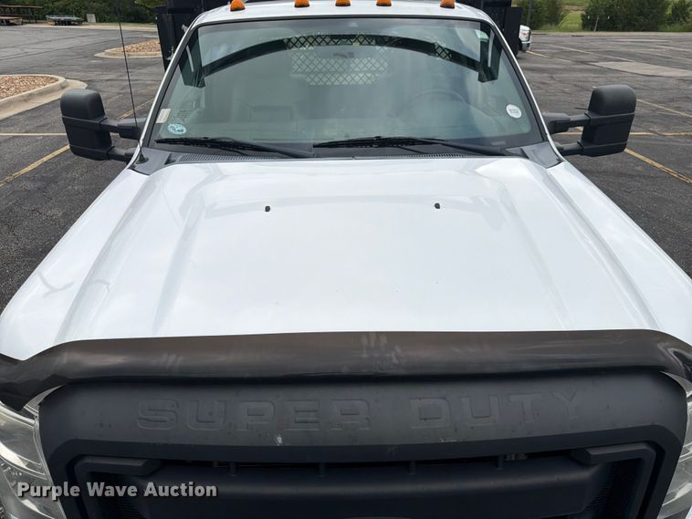 image for item DQ7830 2012 Ford F350 Super Duty flatbed pickup truck