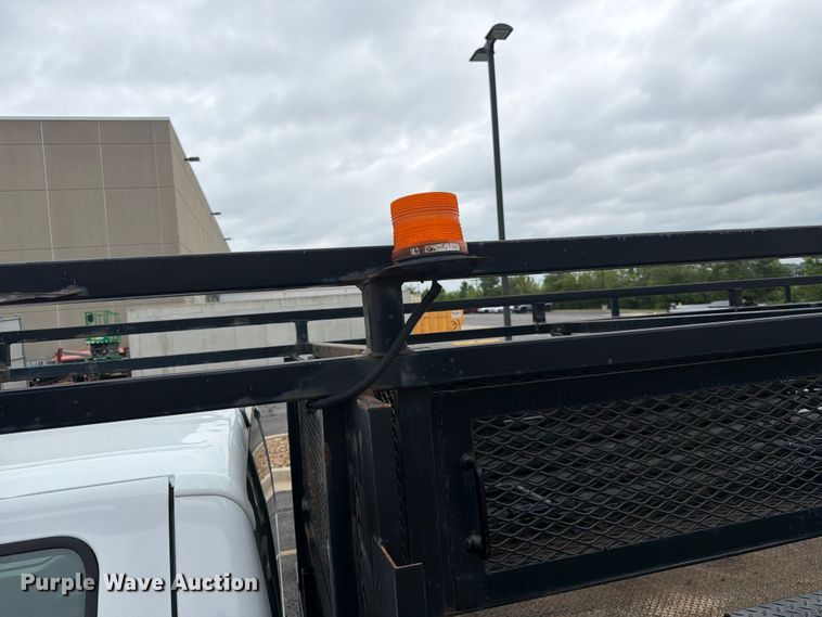 image for item DQ7830 2012 Ford F350 Super Duty flatbed pickup truck