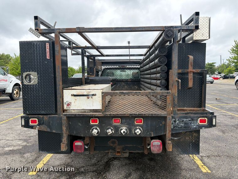 image for item DQ7831 2012 Ford F350 Super Duty flatbed pickup truck