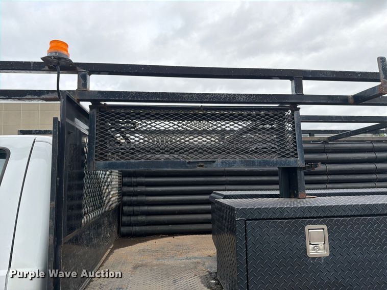image for item DQ7831 2012 Ford F350 Super Duty flatbed pickup truck