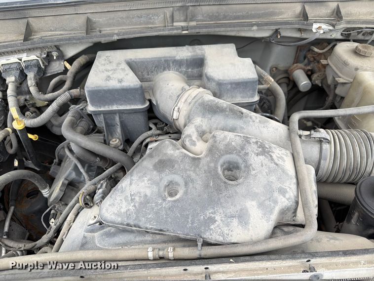 image for item DQ7831 2012 Ford F350 Super Duty flatbed pickup truck