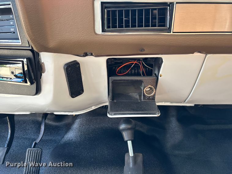 image for item DU6269 1985 Chevrolet K10 pickup truck