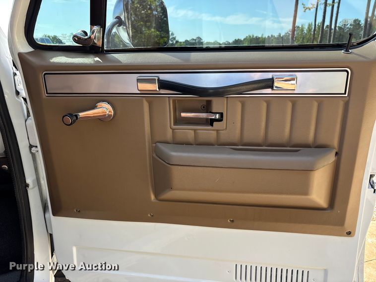 image for item DU6269 1985 Chevrolet K10 pickup truck