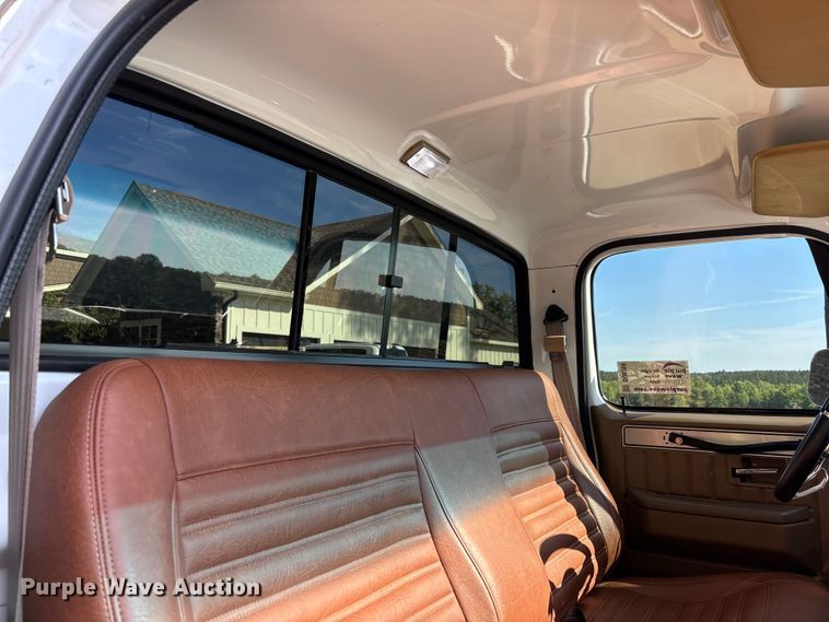 image for item DU6269 1985 Chevrolet K10 pickup truck