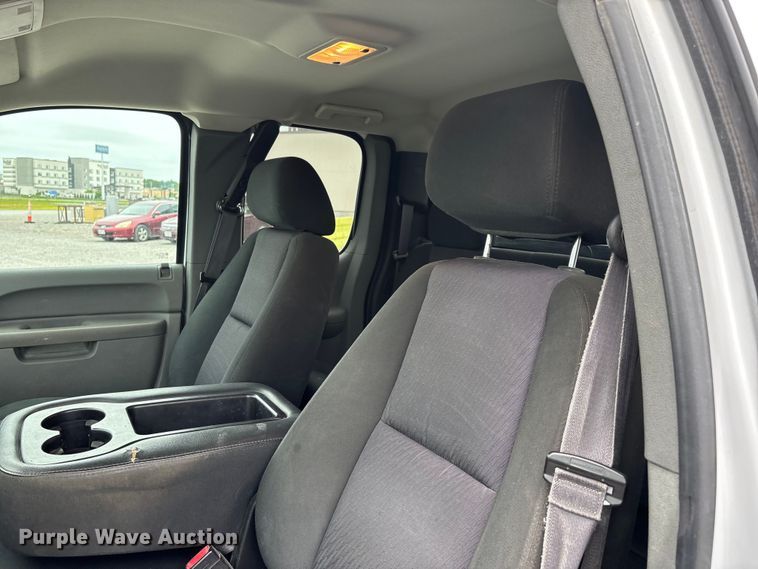 image for item DV4368 2013 Chevrolet Silverado 2500HD Ext. Cab utility bed pickup truck