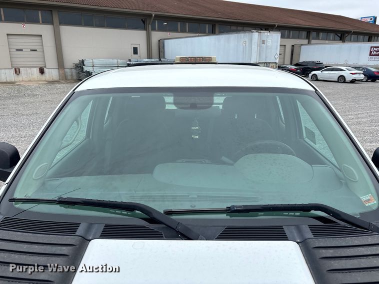 image for item DV4369 2011 Chevrolet Silverado 2500HD Ext. Cab flatbed pickup truck