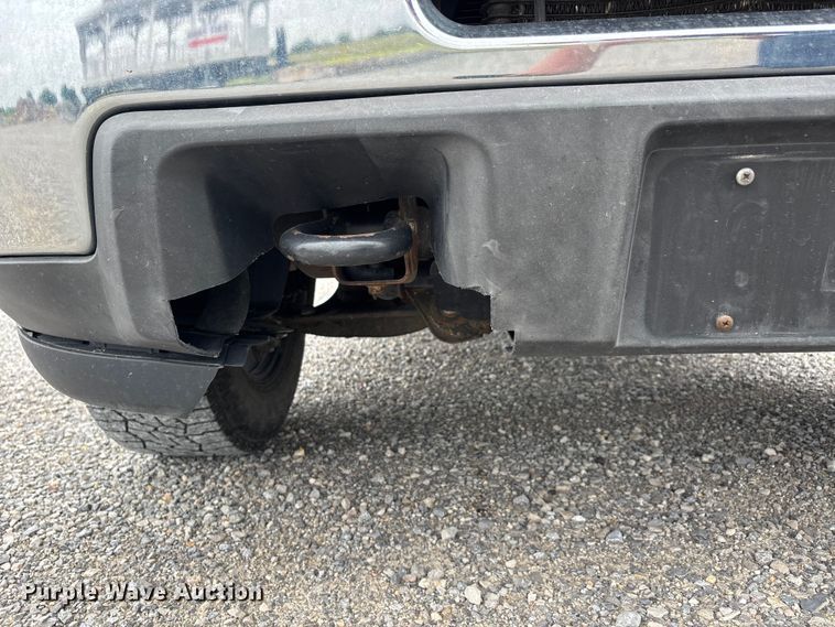 image for item DV4369 2011 Chevrolet Silverado 2500HD Ext. Cab flatbed pickup truck