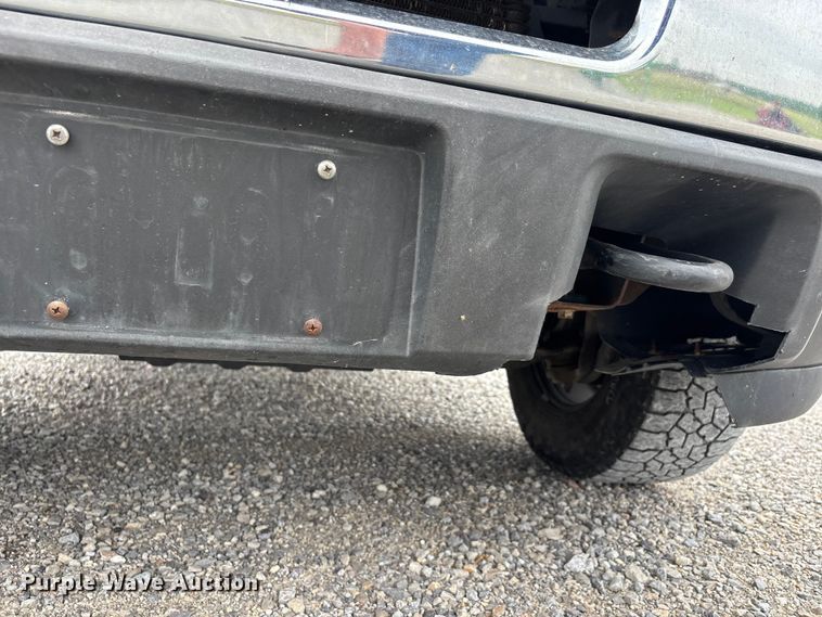 image for item DV4369 2011 Chevrolet Silverado 2500HD Ext. Cab flatbed pickup truck
