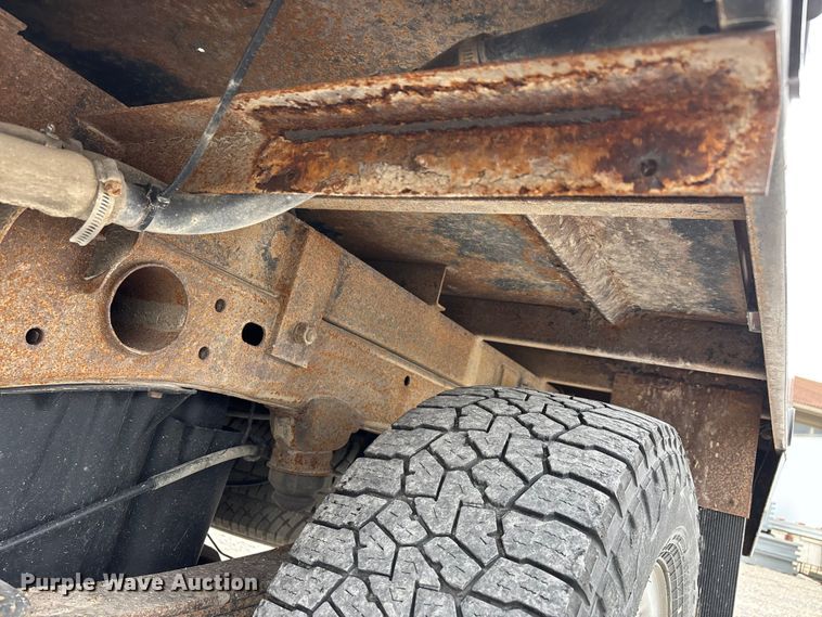 image for item DV4369 2011 Chevrolet Silverado 2500HD Ext. Cab flatbed pickup truck