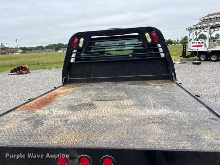 image for item DV4369 2011 Chevrolet Silverado 2500HD Ext. Cab flatbed pickup truck