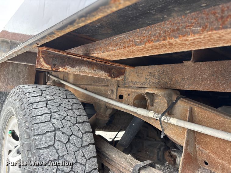 image for item DV4369 2011 Chevrolet Silverado 2500HD Ext. Cab flatbed pickup truck