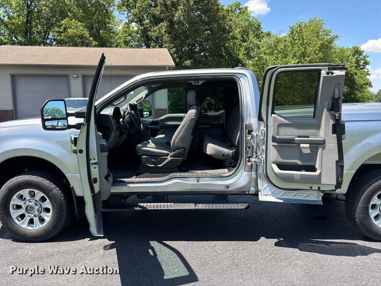 image for item DV4385 2020 Ford F250 Super Duty Ext. Cab pickup truck