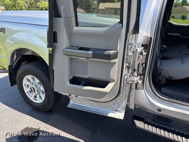 image for item DV4385 2020 Ford F250 Super Duty Ext. Cab pickup truck