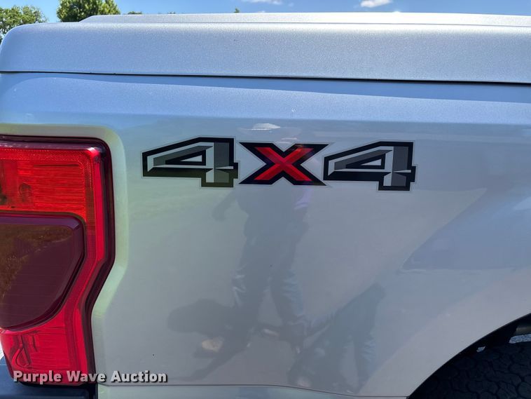 image for item DV4386 2020 Ford F250 Super Duty Ext. Cab pickup truck