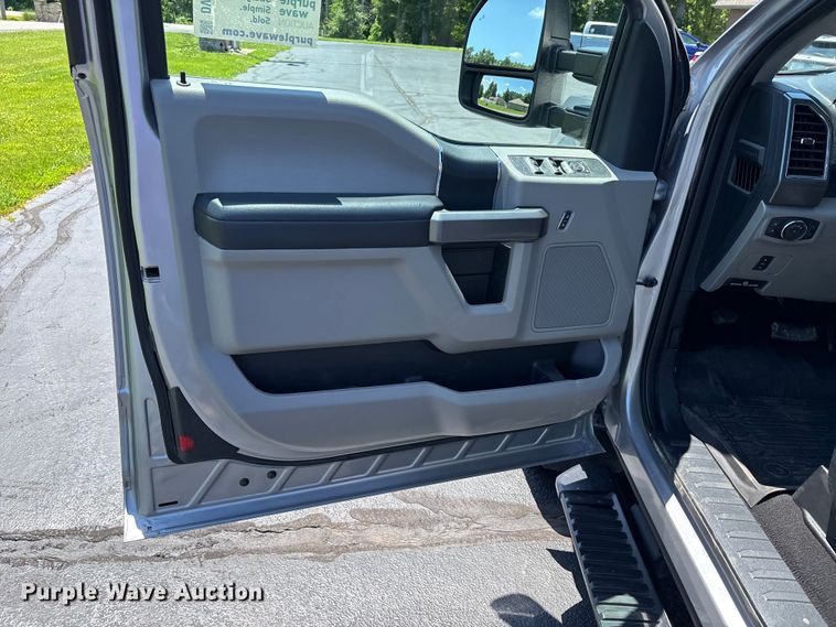 image for item DV4386 2020 Ford F250 Super Duty Ext. Cab pickup truck