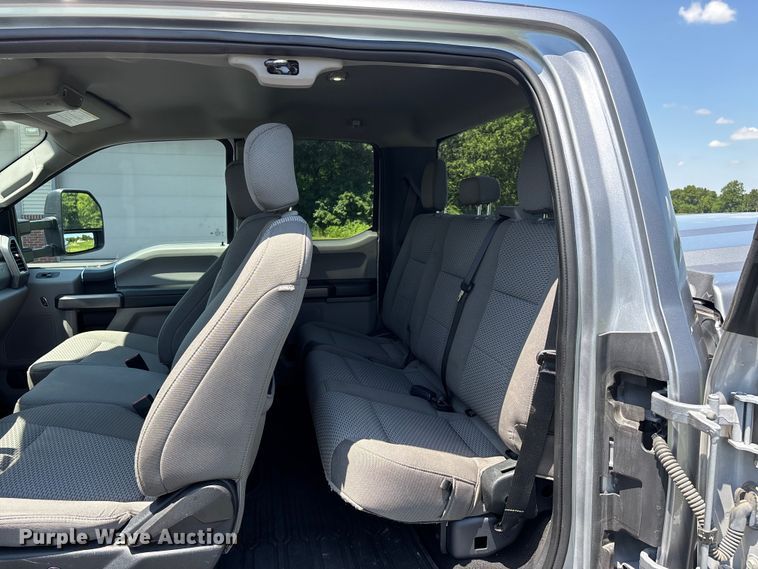 image for item DV4386 2020 Ford F250 Super Duty Ext. Cab pickup truck