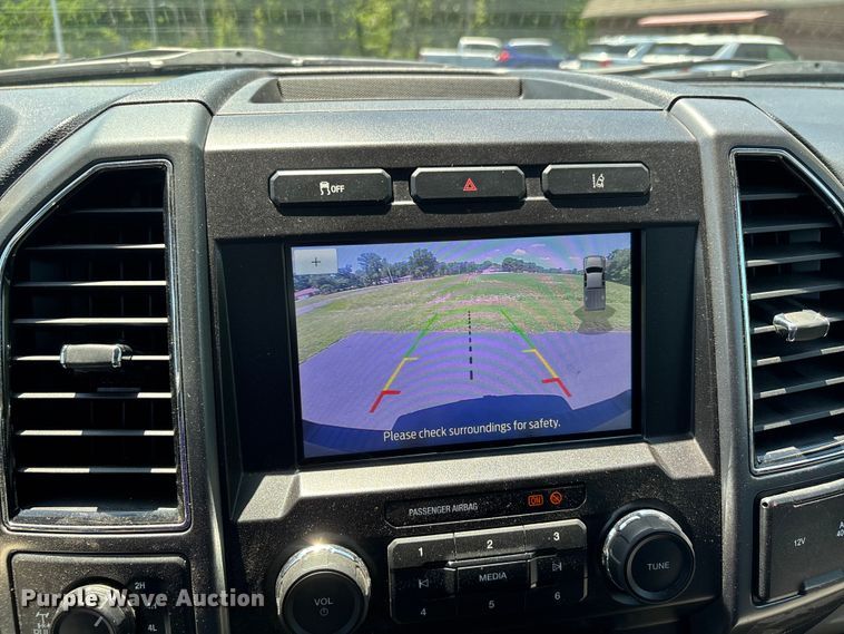 image for item DV4386 2020 Ford F250 Super Duty Ext. Cab pickup truck
