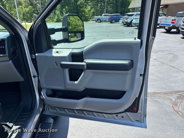 image for item DV4386 2020 Ford F250 Super Duty Ext. Cab pickup truck