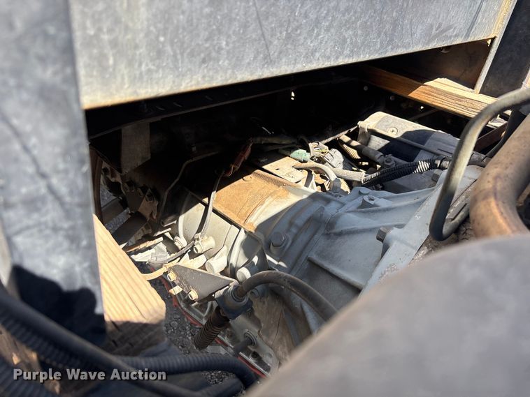 image for item DW1297 1999 Isuzu NPR flatbed truck