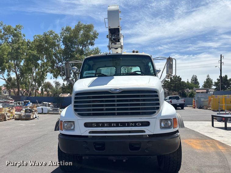 image for item DW1307 2003 Sterling L9500 bucket truck