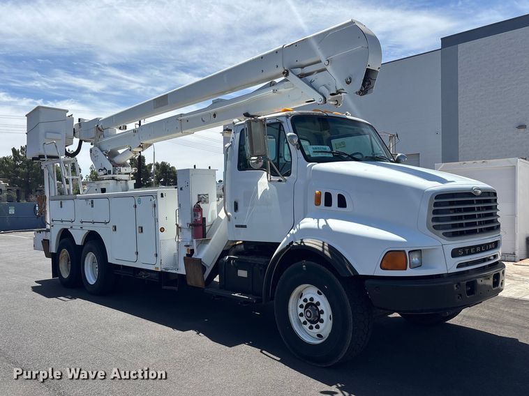 image for item DW1307 2003 Sterling L9500 bucket truck