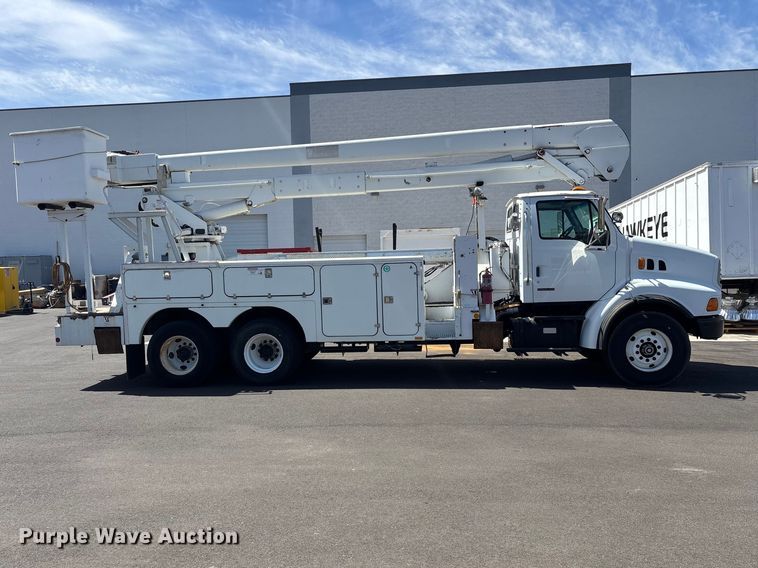image for item DW1307 2003 Sterling L9500 bucket truck