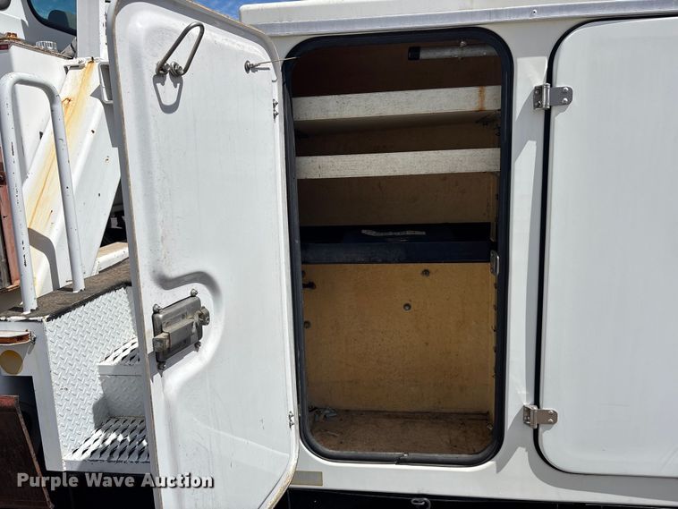 image for item DW1307 2003 Sterling L9500 bucket truck