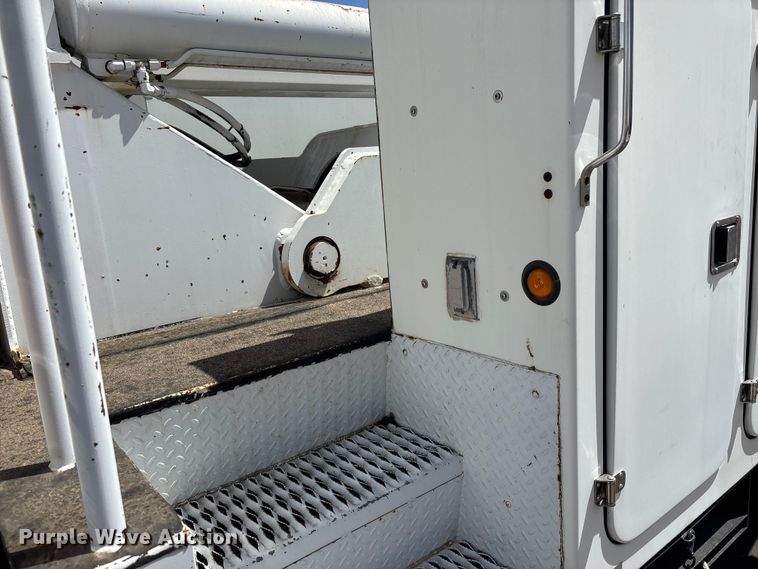 image for item DW1307 2003 Sterling L9500 bucket truck