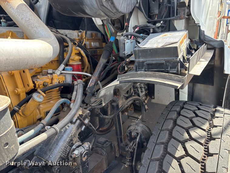 image for item DW1307 2003 Sterling L9500 bucket truck