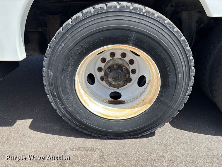 image for item DW1307 2003 Sterling L9500 bucket truck