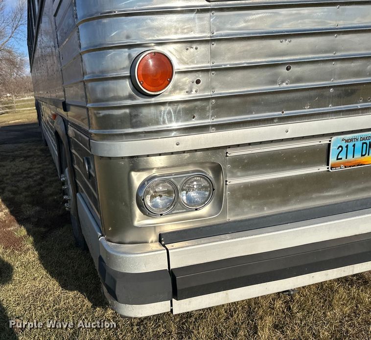 image for item DW4388 1983 MCI MC-9 Intercity coach bus