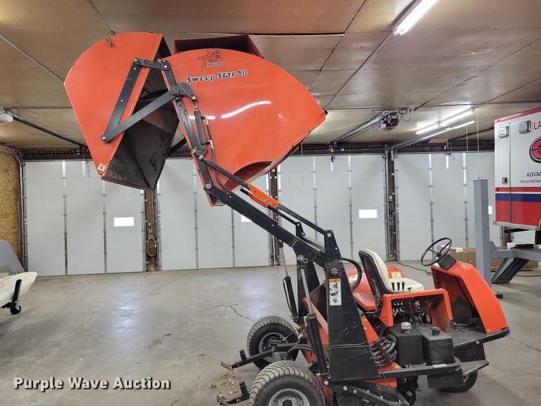 image for item DZ7142 2002 Smithco Sweep Star 60 sweeper