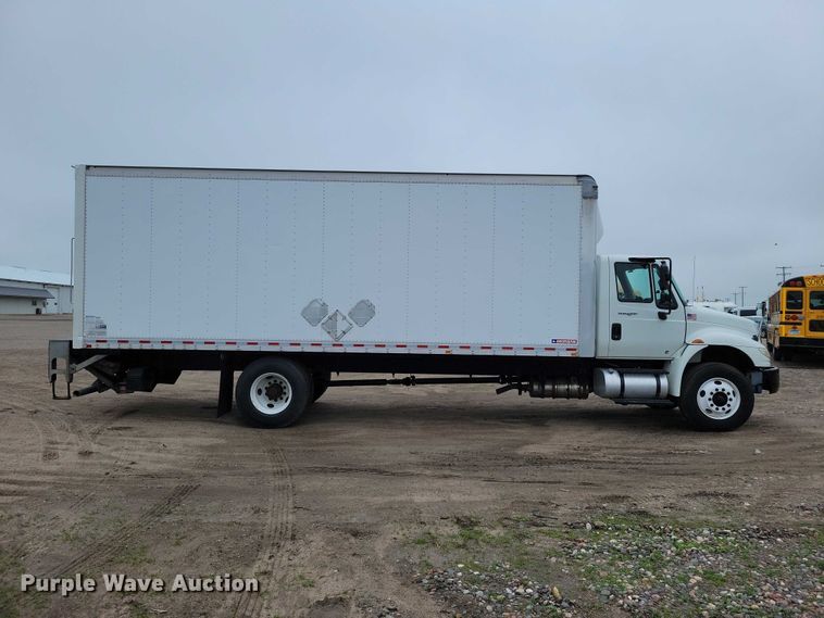 image for item DZ7145 2019 International 4300 box truck