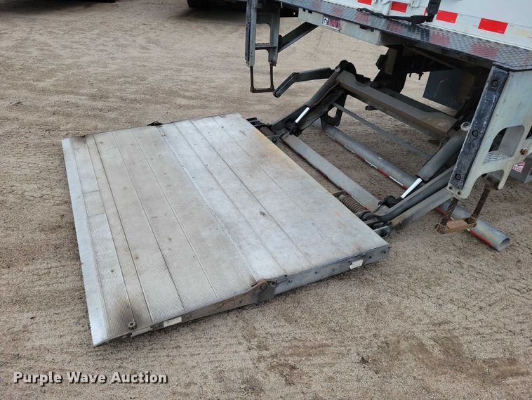 image for item DZ7145 2019 International 4300 box truck