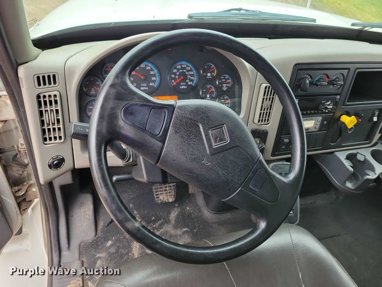 image for item DZ7145 2019 International 4300 box truck