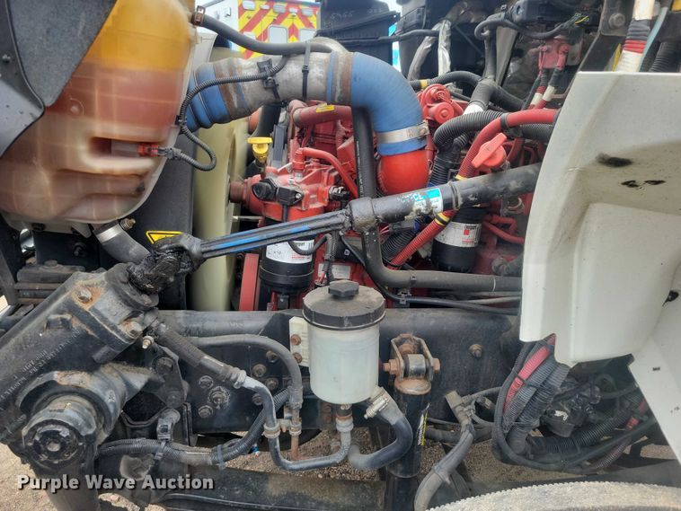 image for item DZ7145 2019 International 4300 box truck