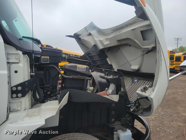 image for item DZ7145 2019 International 4300 box truck