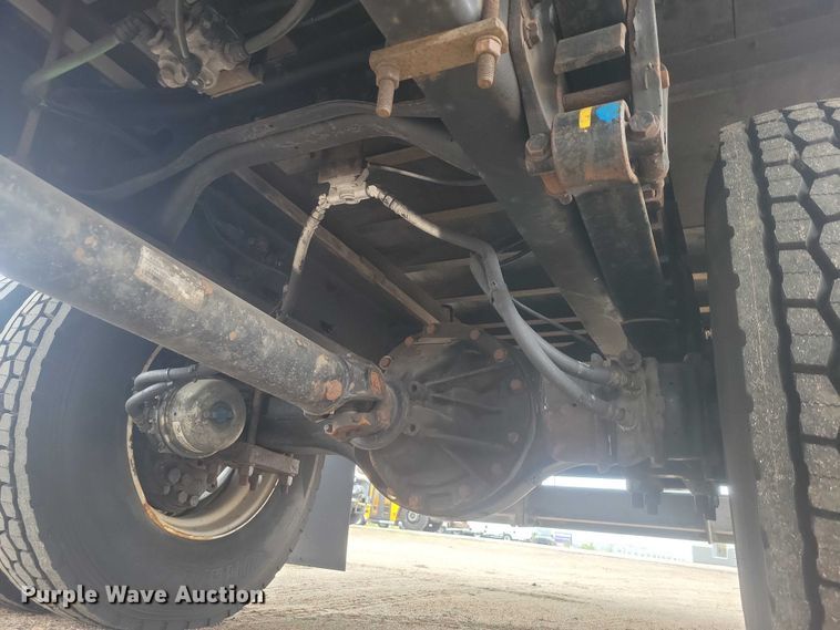 image for item DZ7145 2019 International 4300 box truck