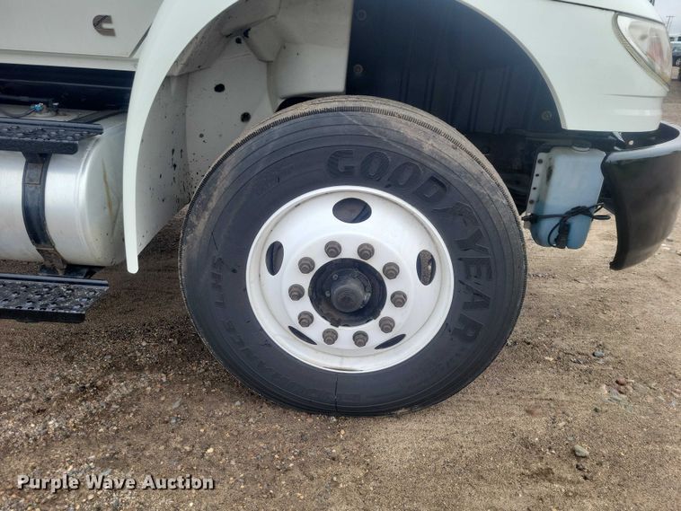 image for item DZ7145 2019 International 4300 box truck