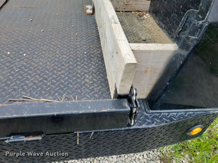 image for item DZ7182 Bradford Built flatbed