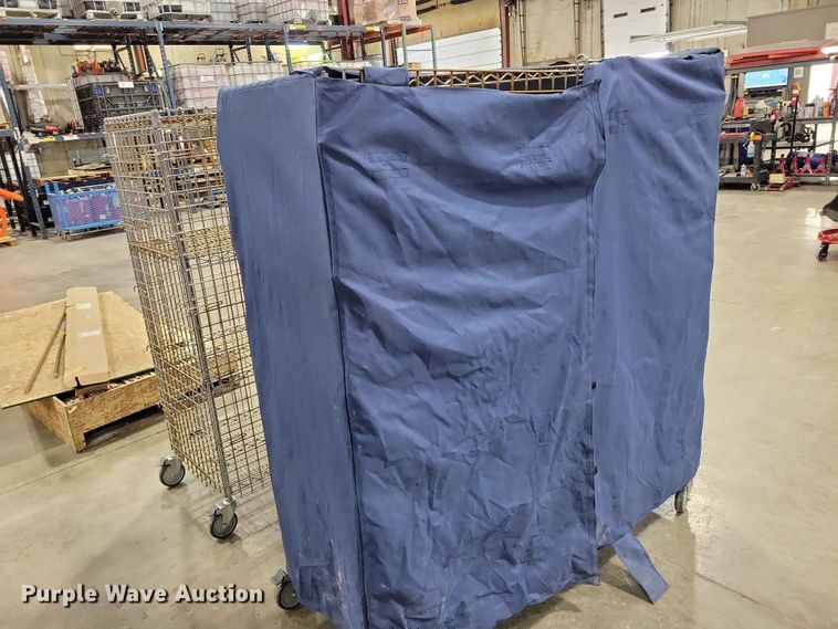 image for item DZ7225 Uline (3) Uline carts