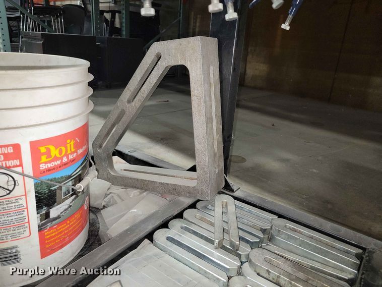 image for item DZ7227 Forester welding systems  welding table