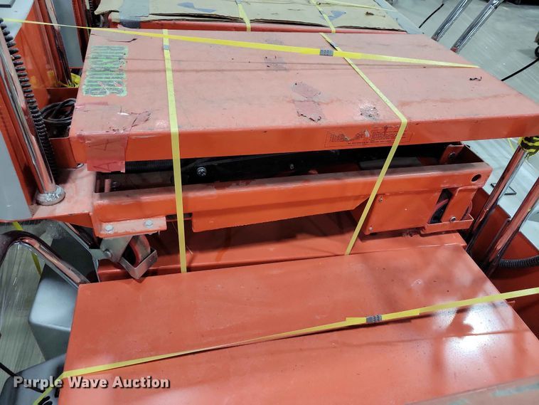 image for item DZ7229 (12) lift tables