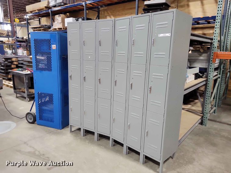 image for item DZ7233 (3) Uline lockers